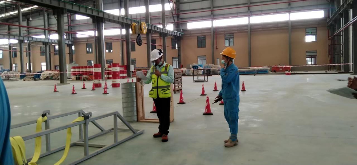 LINE_ALBUM_หลักสูตรปั้นจั่นเหนือนศีรษะ (Overhead Crane)_250828_4.jpg - หลักสูตรปั้นจั่นเหนือนศีรษะ (Overhead Crane)